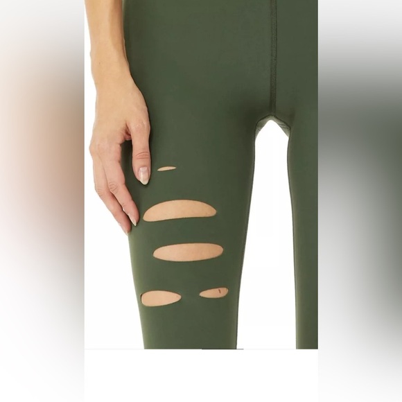 Alo Yoga High Waist Ripped Warrior Leggings Size Medium Hunter Green - Picture 4 of 14